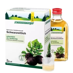 Set aus Schoenenberger ‚Schwarzrettich‘ Heilpflanzensaft: Kartonverpackung, Glasflasche und Messbecher mit hellgelbem Saft, freigestellt auf weißem Hintergrund.
