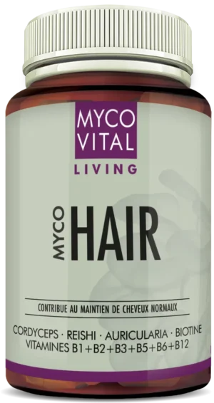Flacon en verre brun du complément alimentaire MycoHair de MycoVital Living avec une étiquette vert clair. Mention ‘Pour ton éclat naturel’ et ingrédients mis en avant : cordyceps, polyporus, reishi et biotine.