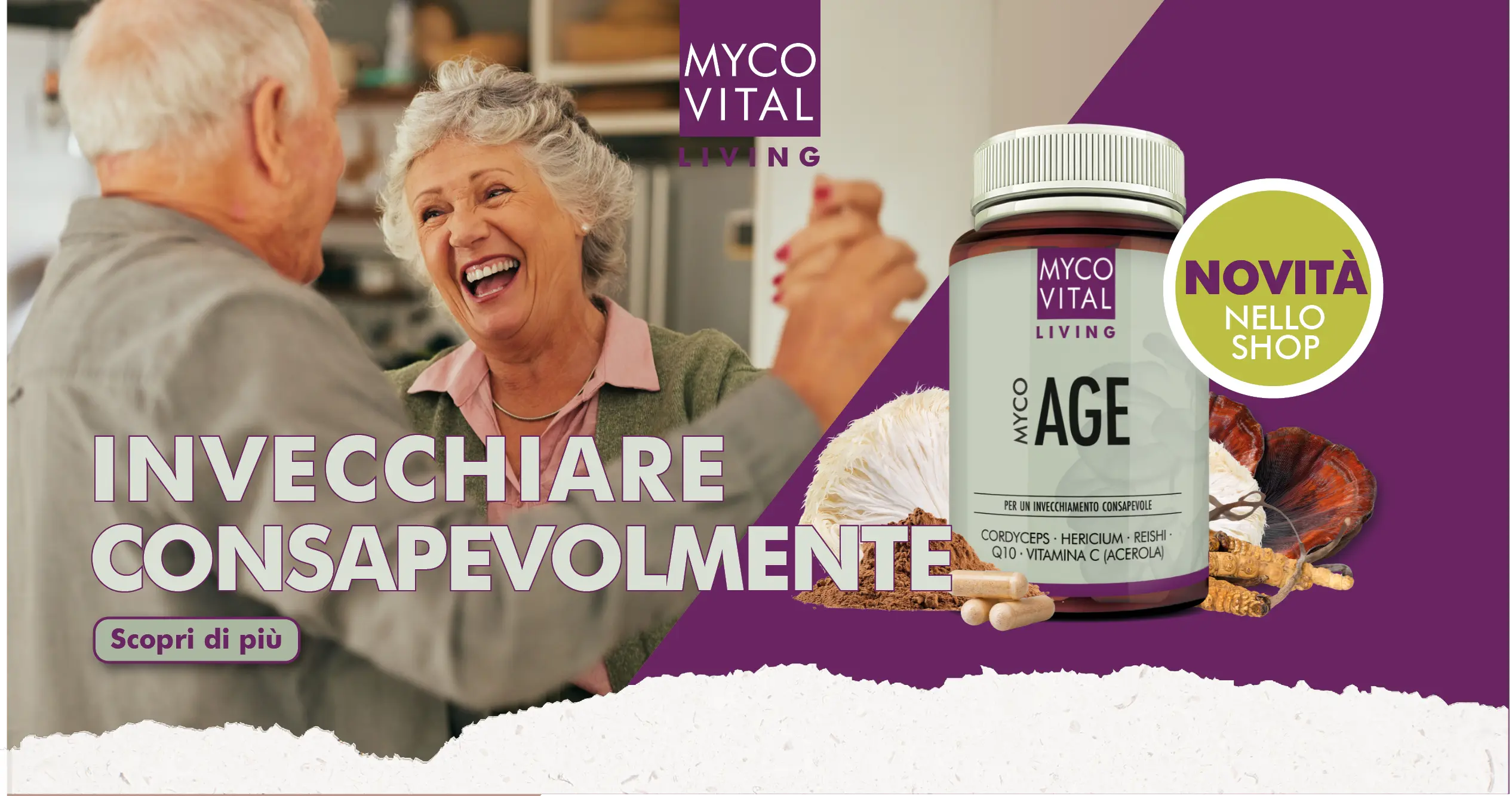 MycoVital_ Una coppia di anziani sorride e ride insieme in una cucina. A destra, una bottiglia di integratore MYCOVITAL AGE con funghi ed erbe. Il testo recita: Bewusst &auml;lter werden e Jetzt neu im Shop.