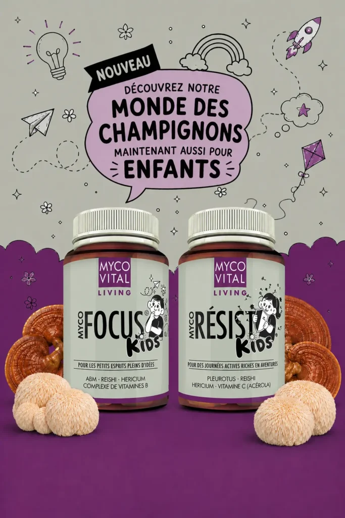MycoVital_ Deux bouteilles &eacute;tiquet&eacute;es Focus Kids et Resist Kids sont pr&eacute;sent&eacute;es avec des champignons &agrave; c&ocirc;t&eacute;. Au-dessus, des gribouillis ludiques et un texte en allemand font la promotion des compl&eacute;ments alimentaires &agrave; base de champignons pour enfants de MycoVital Living.